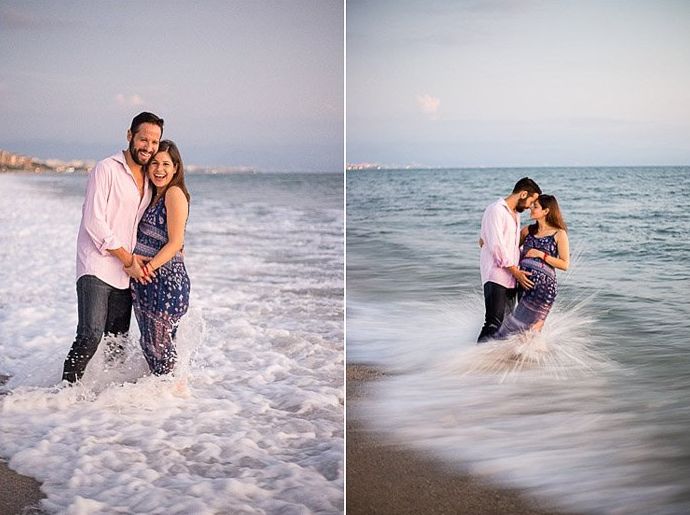 Díptico Retrato de una pareja en la playa posando para una sesión de fotografía de maternidad
